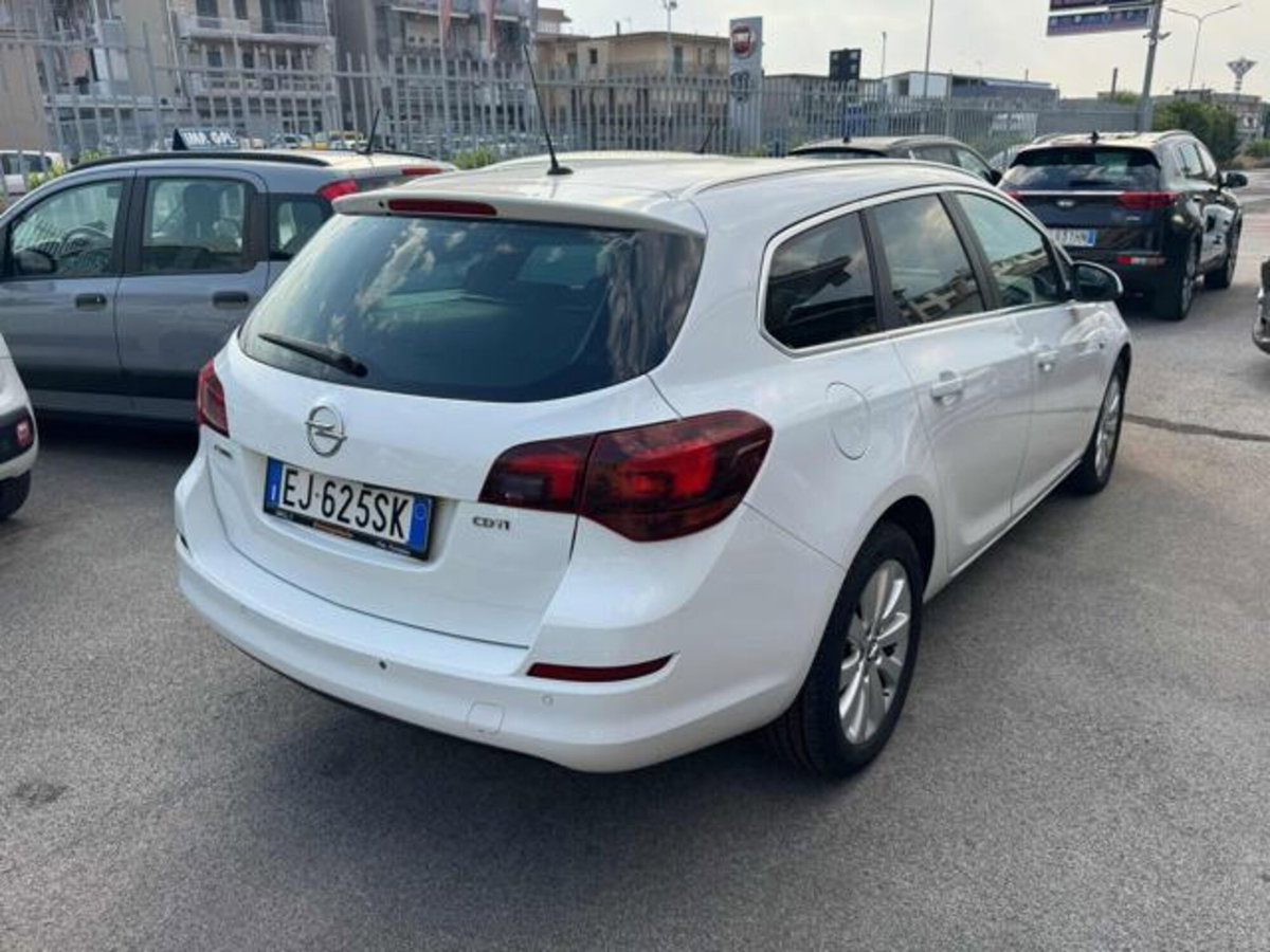 Opel Astra Station Wagon 1.7 CDTI 110CV Sports Cosmo (4)