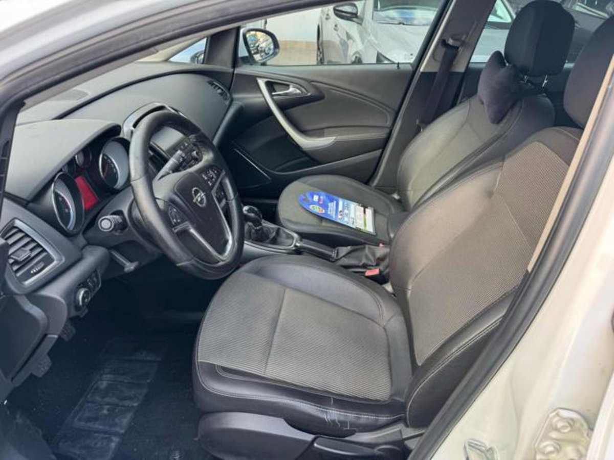 Opel Astra Station Wagon 1.7 CDTI 110CV Sports Cosmo (5)