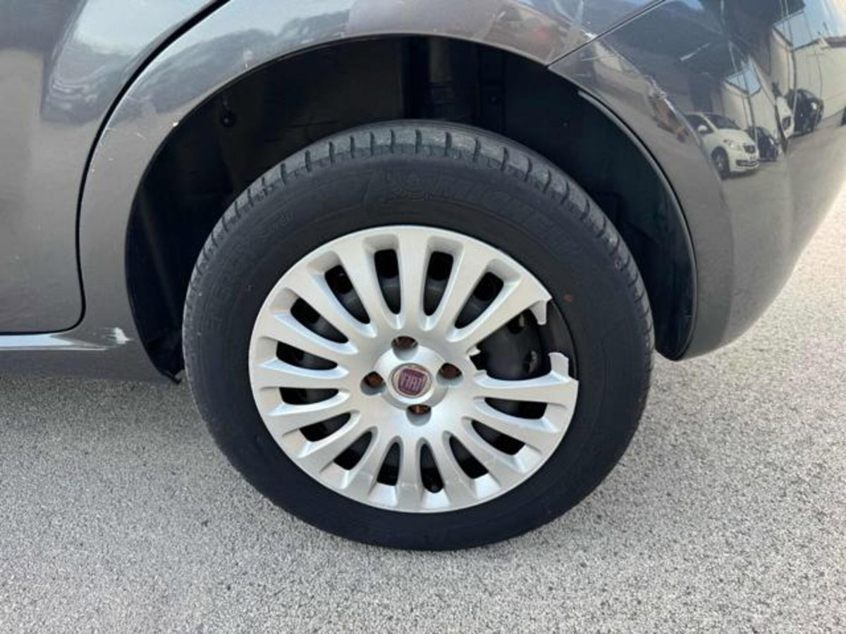 Fiat Punto Evo 1.4 5 porte Active Natural Power (14)