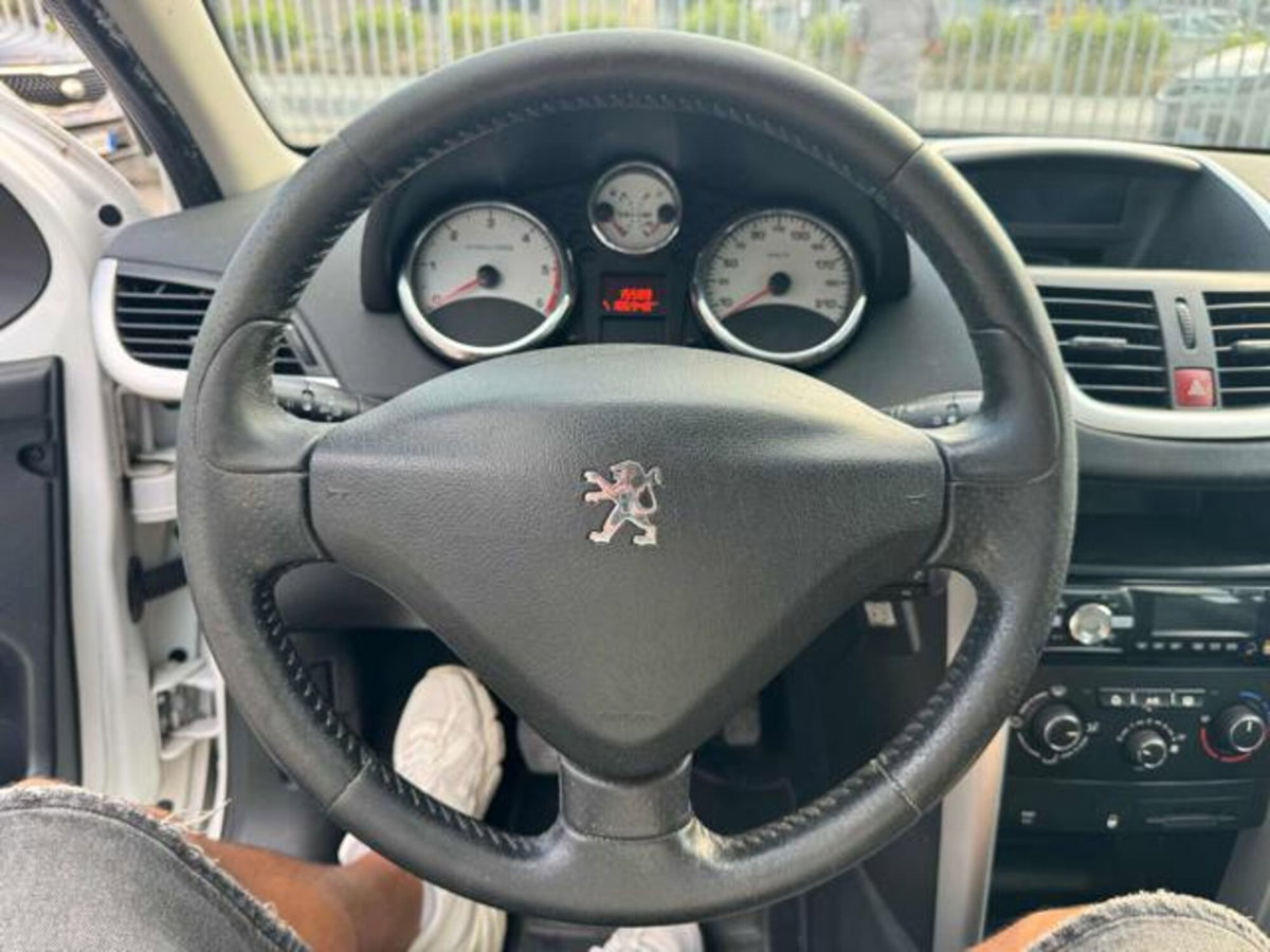 Peugeot 207 HDi 70CV 5p. Active (10)