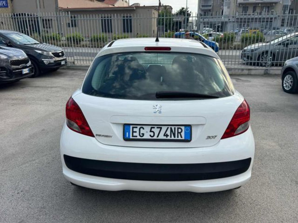 Peugeot 207 HDi 70CV 5p. Active (5)