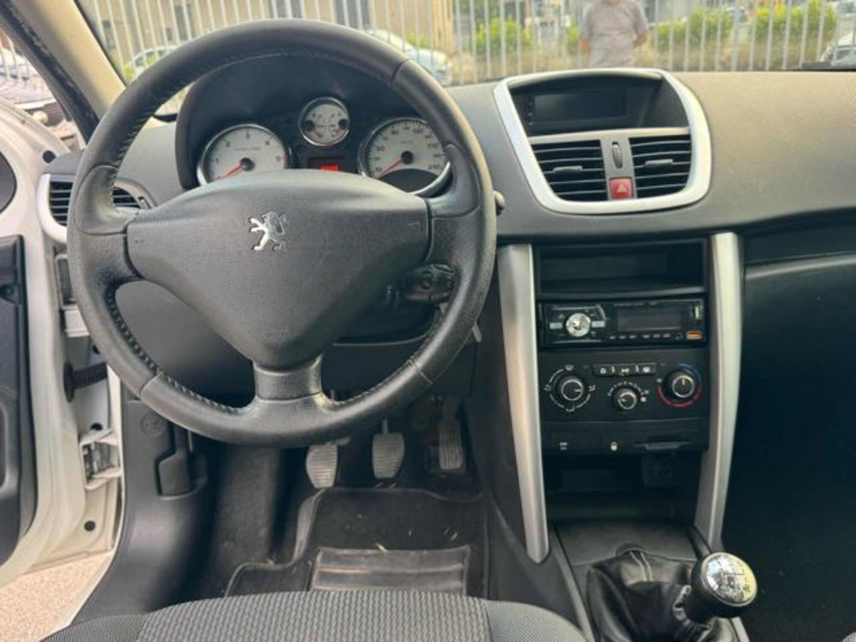 Peugeot 207 HDi 70CV 5p. Active (9)