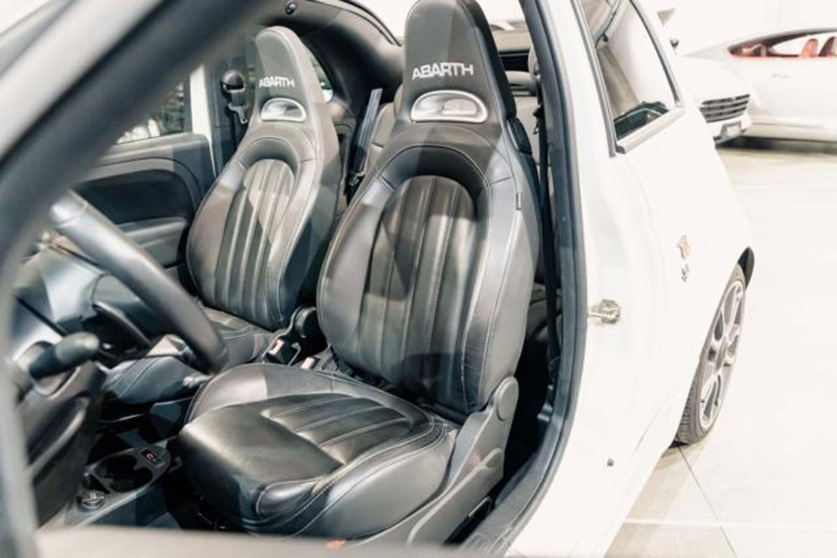 Abarth 595 Cabrio 595 C 1.4 Turbo T-Jet 165 CV (9)