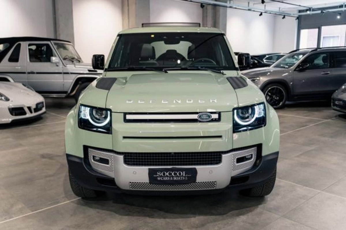 Land Rover Defender 110 3.0D I6 300 CV AWD Auto 75th Limited Edition (2)