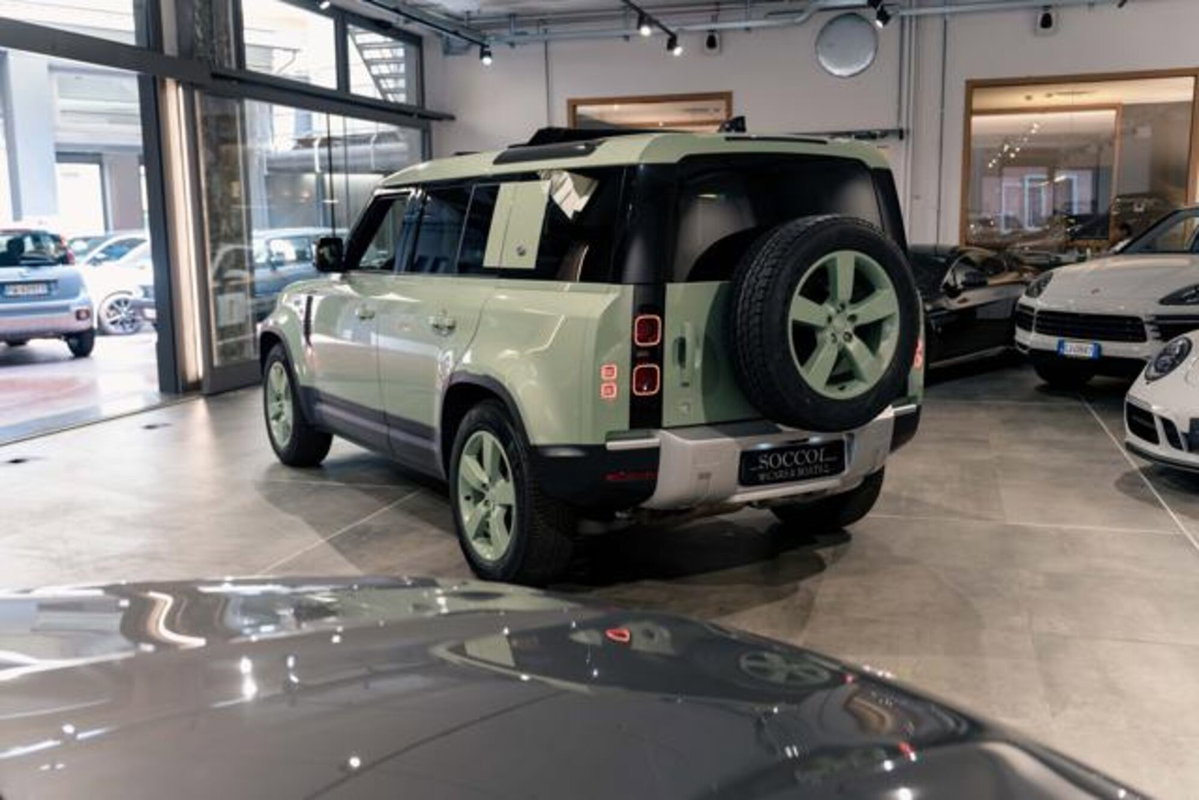 Land Rover Defender 110 3.0D I6 300 CV AWD Auto 75th Limited Edition (4)
