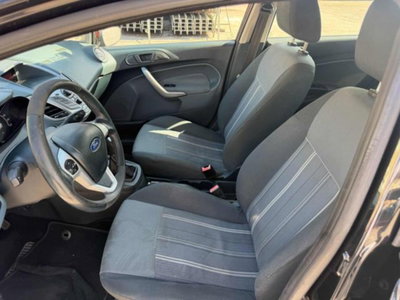 Ford Fiesta 1.4 TDCi 68CV 5 porte Titanium (6)