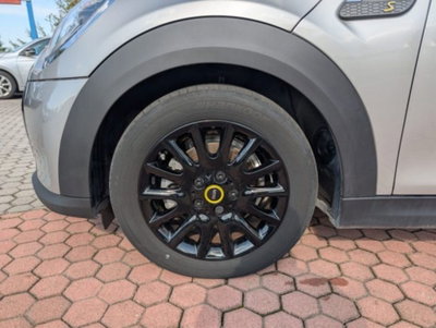 MINI Mini Cooper SE Essential (7)