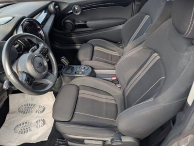 MINI Mini Cooper SE Essential (8)