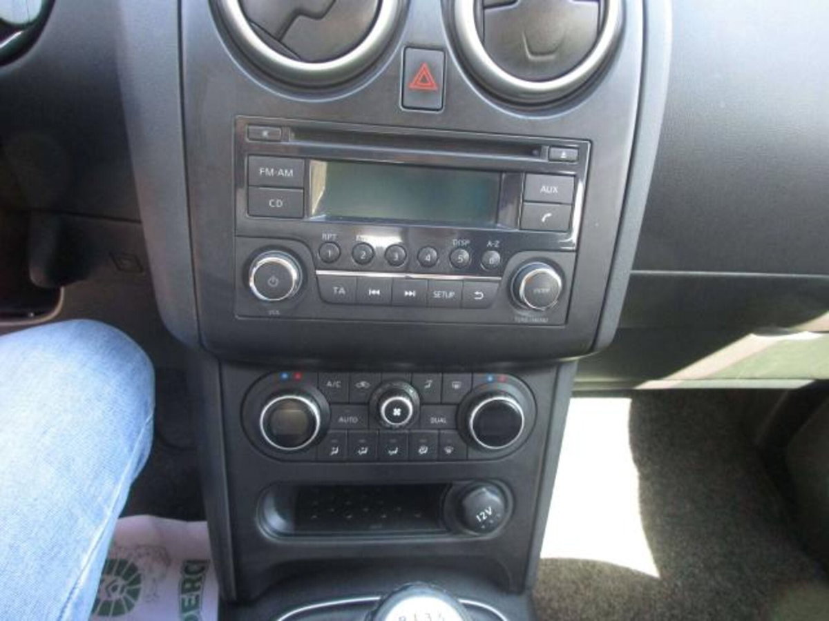 Nissan Qashqai 1.5 dCi DPF Acenta (14)