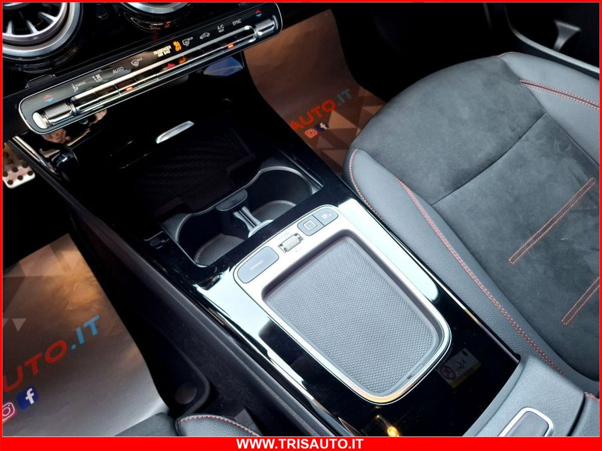 Mercedes-Benz Classe A 180 d Premium (13)