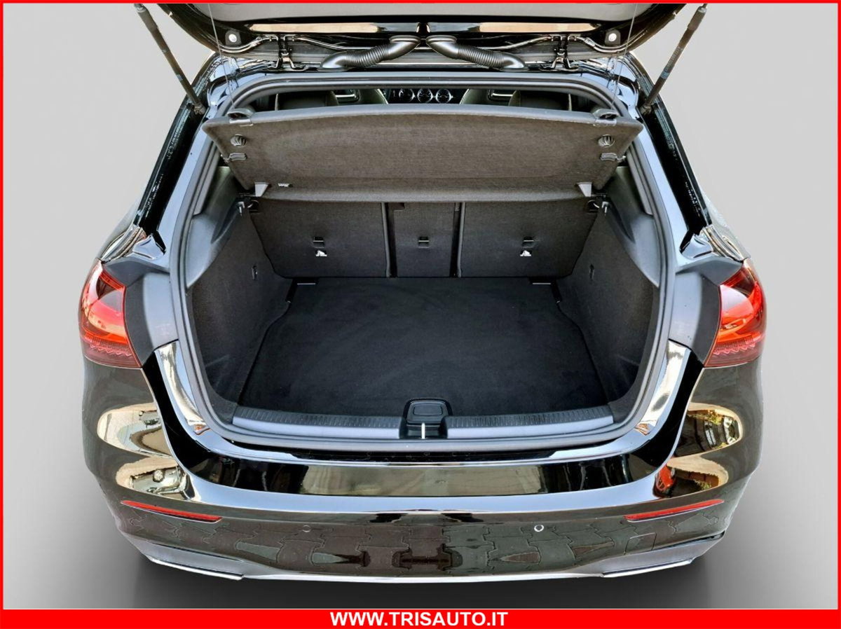 Mercedes-Benz Classe A 180 d Premium (16)