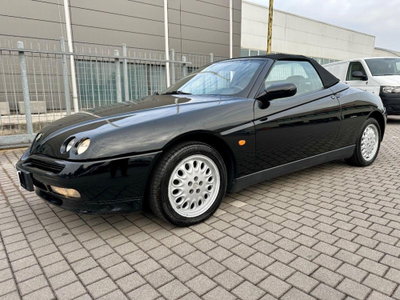Alfa Romeo Spider 2.0i 16V Twin Spark cat (6)