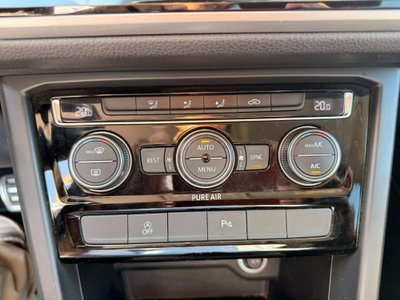 Volkswagen Touran 1.6 TDI DSG Business BlueMotion Technology (14)