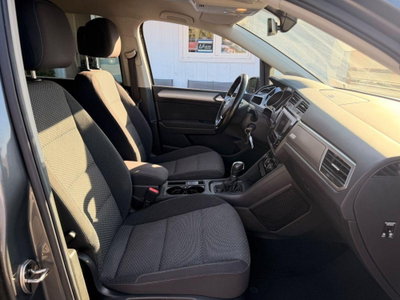Volkswagen Touran 1.6 TDI DSG Business BlueMotion Technology (19)