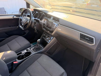 Volkswagen Touran 1.6 TDI DSG Business BlueMotion Technology (20)