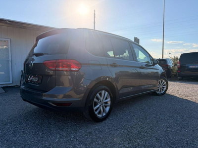 Volkswagen Touran 1.6 TDI DSG Business BlueMotion Technology (4)
