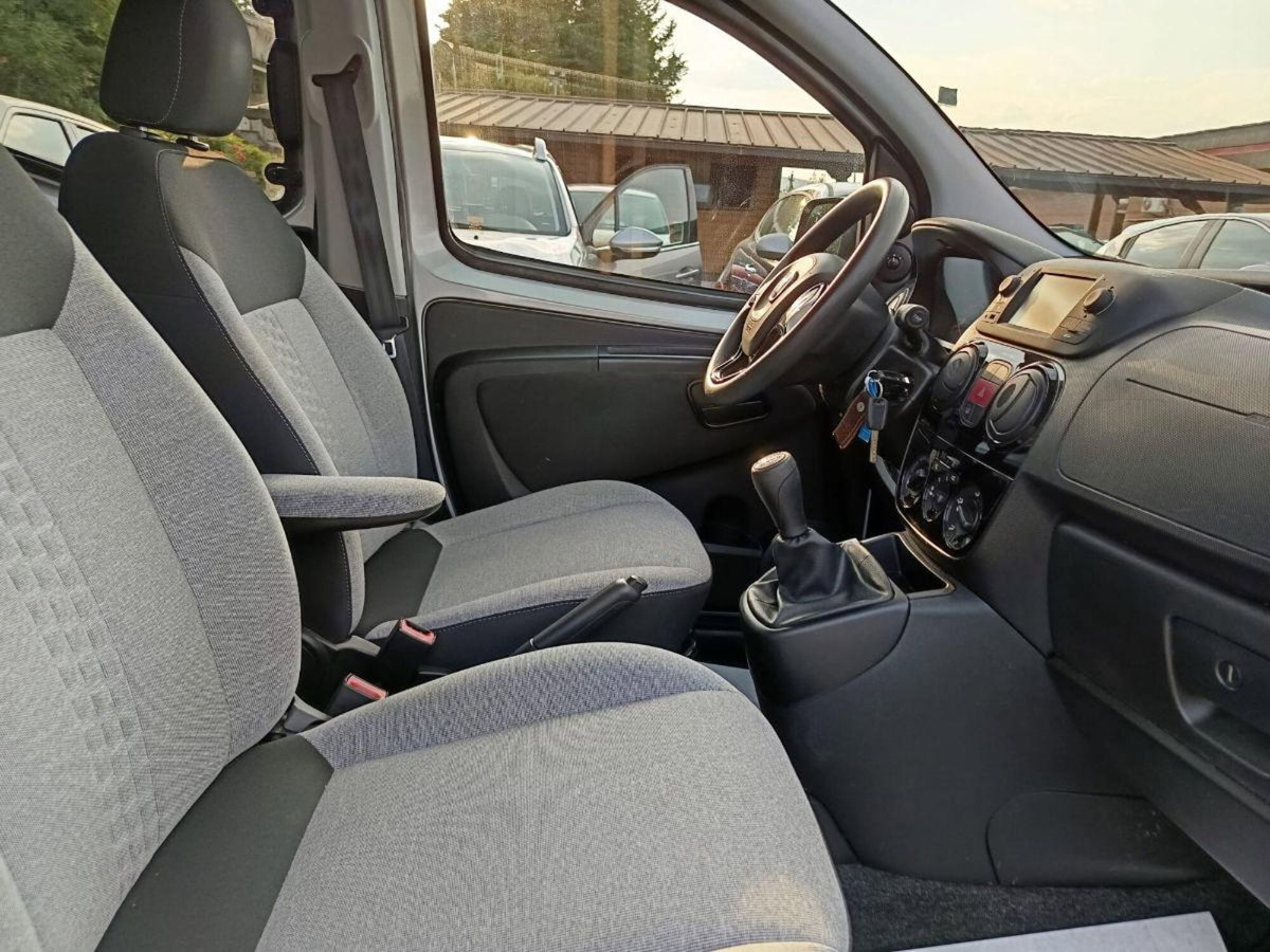 Fiat Qubo 1.3 MJT 80 CV Lounge (17)