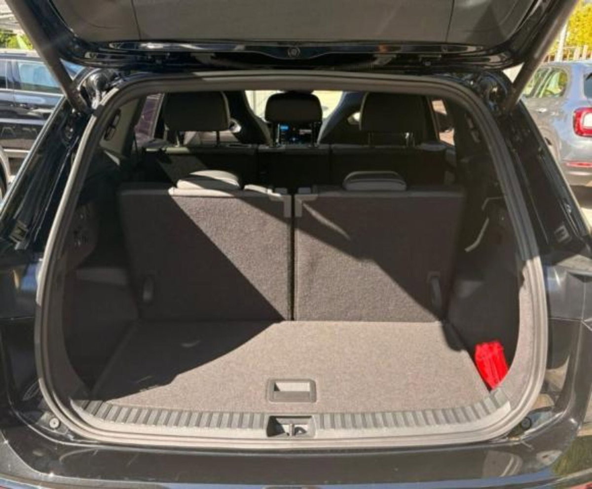 Volkswagen Tayron 2.0 tdi R-Line 4motion 193cv dsg (9)