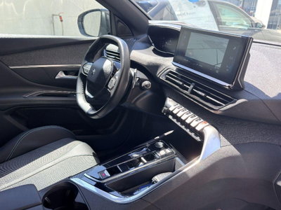 Peugeot 3008 BlueHDi 130 S&S EAT8 Allure Pack (9)