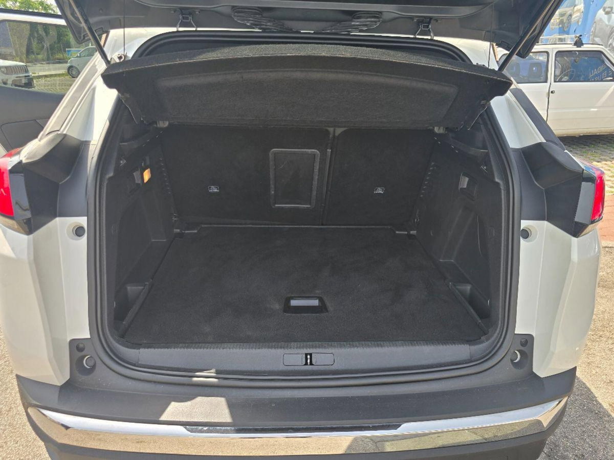Peugeot 3008 BlueHDi 130 S&S EAT8 Allure Pack (16)