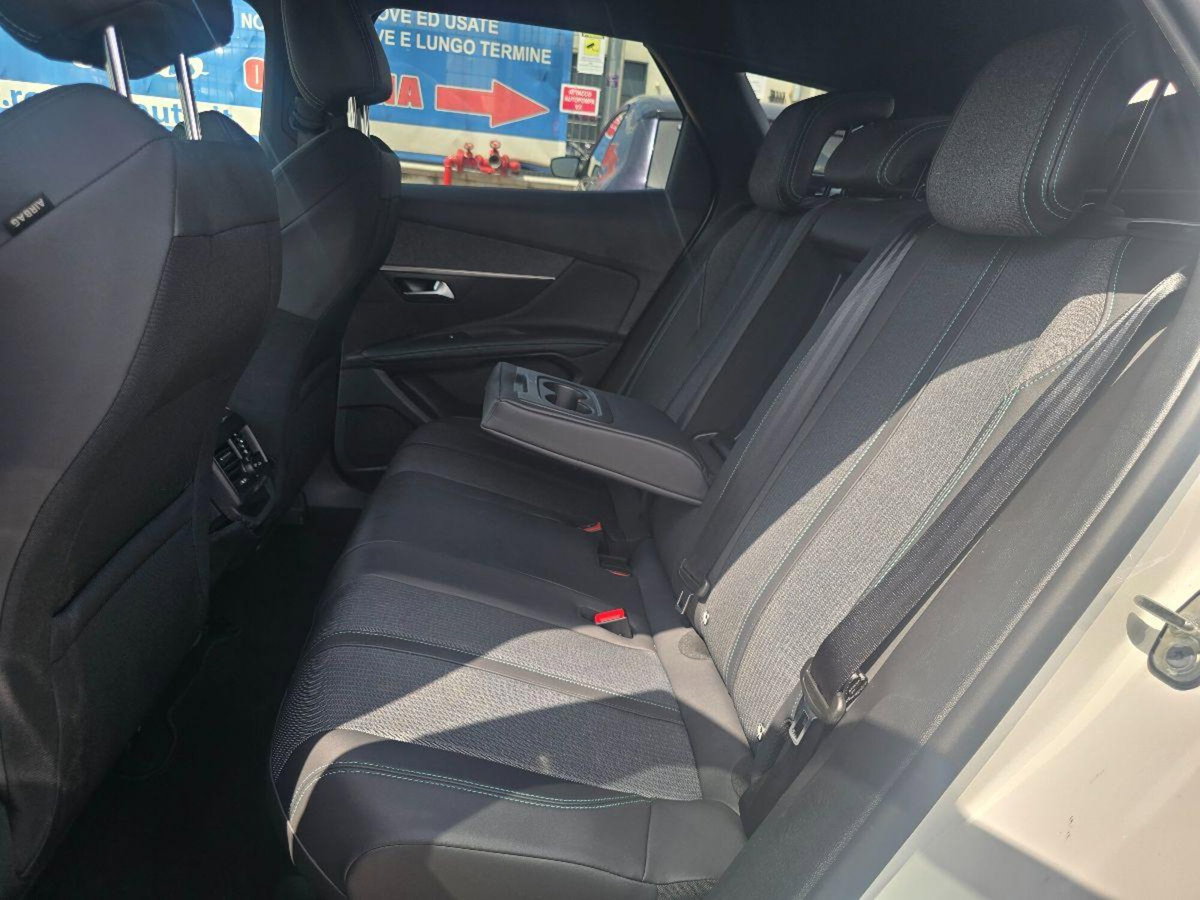 Peugeot 3008 BlueHDi 130 S&S EAT8 Allure Pack (7)