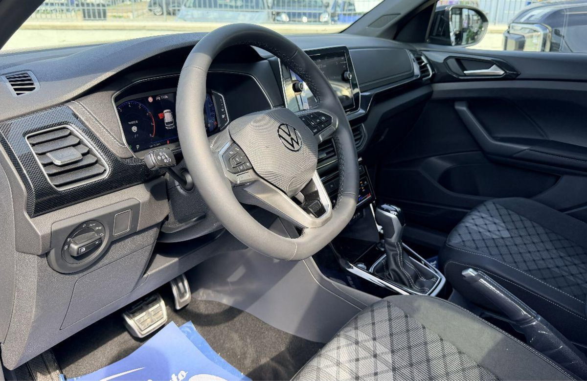 Volkswagen T-Cross 1.0 tsi R-Line 115cv (10)