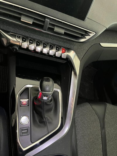 Peugeot 3008 BlueHDi 120 S&S Allure (8)