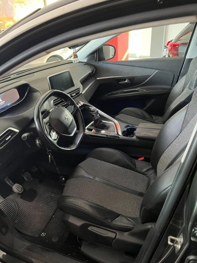 Peugeot 3008 BlueHDi 120 S&S Allure (9)