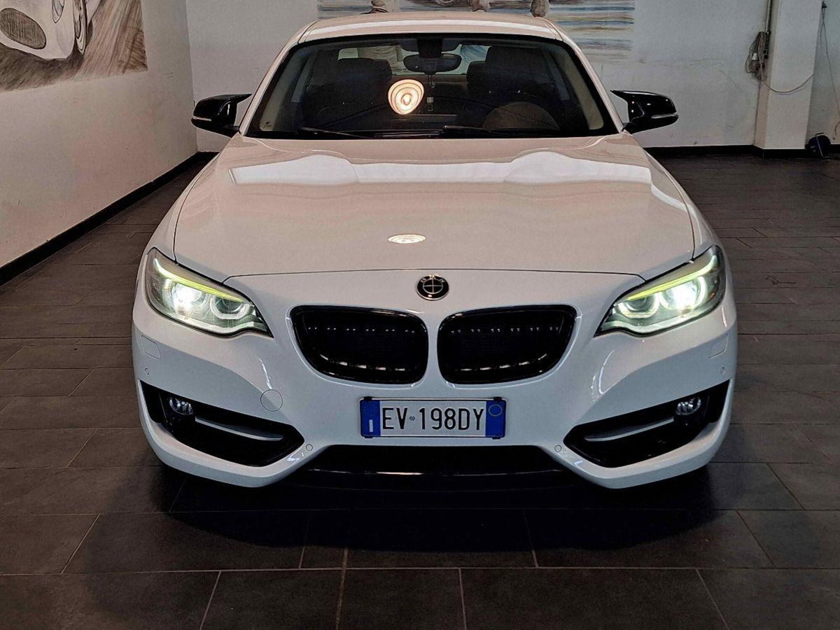 BMW Serie 2 Coupé 220d  Sport (2)