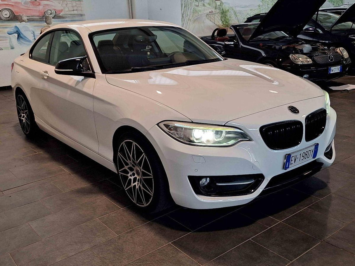BMW Serie 2 Coupé 220d  Sport (3)