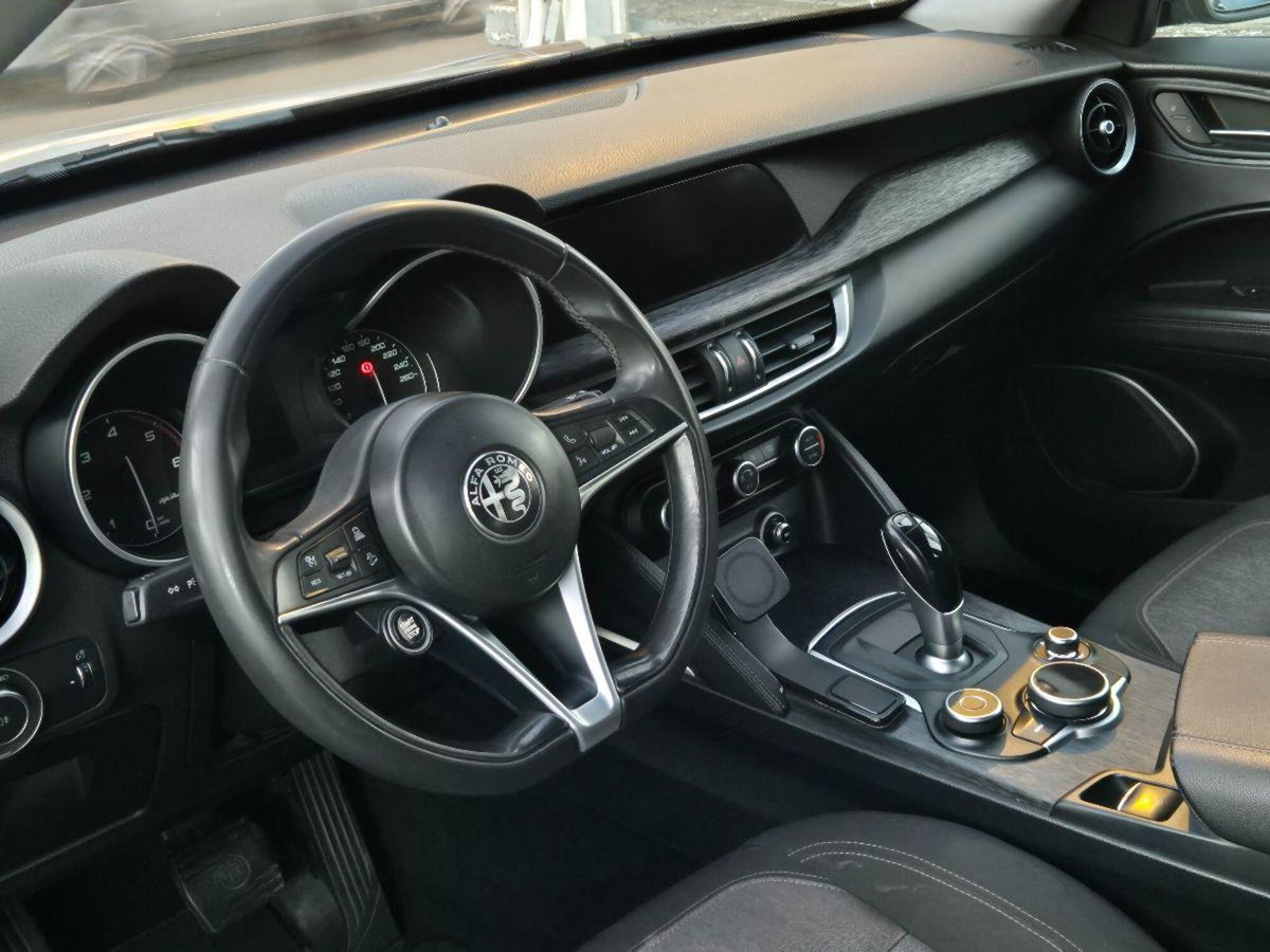 Alfa Romeo Stelvio Stelvio 2.2 Turbodiesel 190 CV AT8 Q4 Super Business (2)