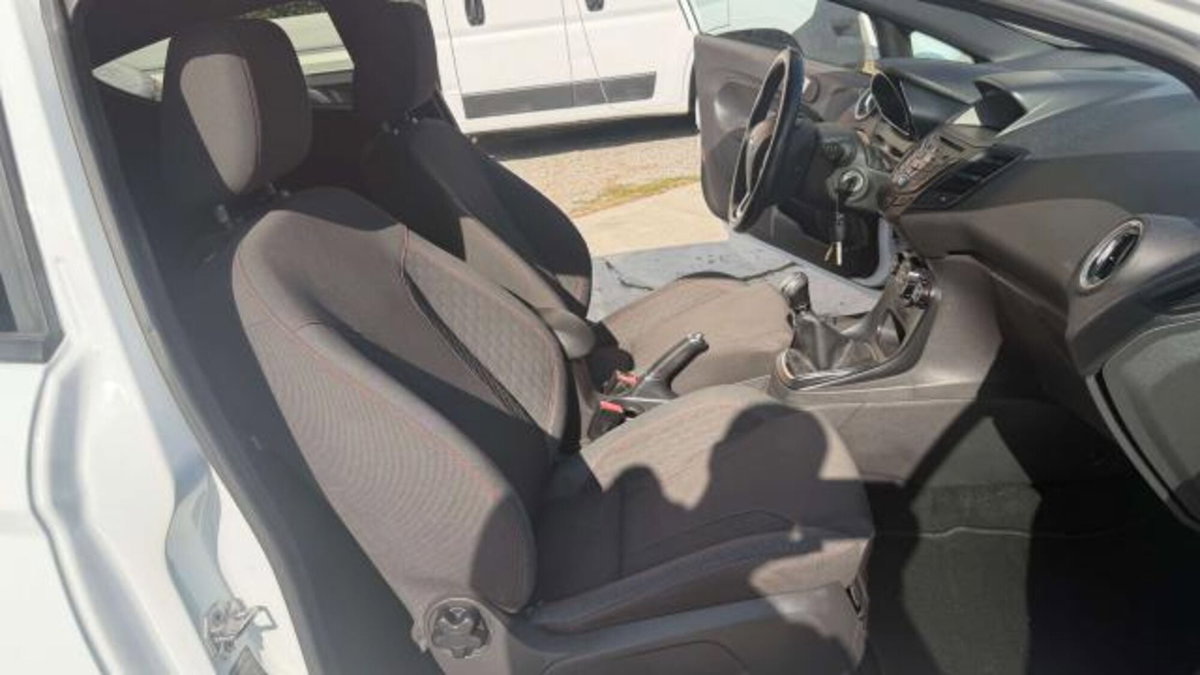 Ford Fiesta 1.5 TDCi 75CV 3 porte ST-Line (14)