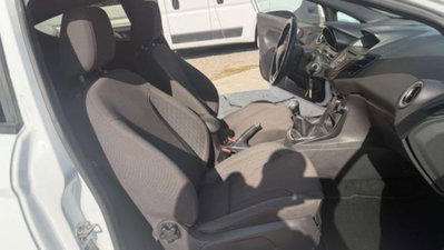 Ford Fiesta 1.5 TDCi 75CV 3 porte ST-Line (14)