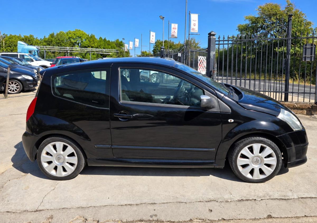 Citroen C2 1.6 16V 125CV VTS (2)