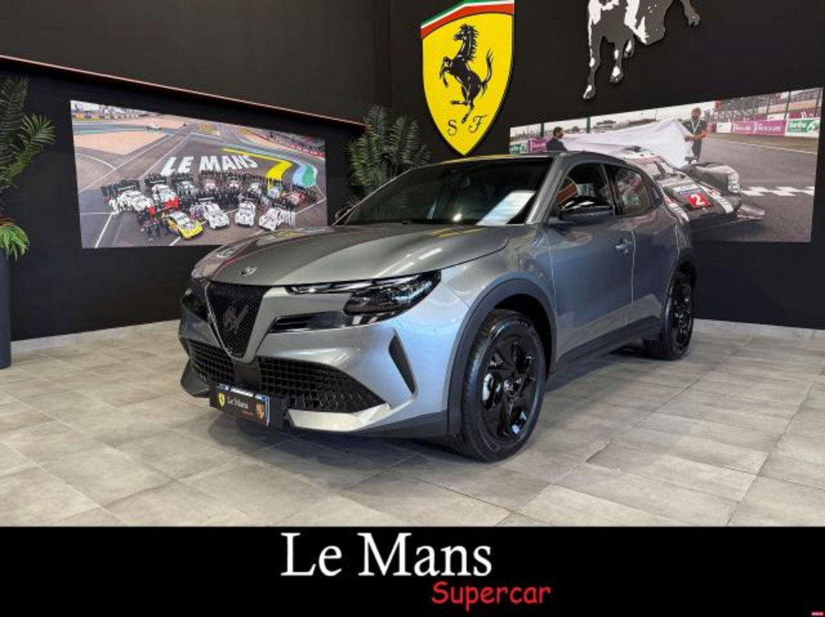 Alfa Romeo Junior 1.2 ibrida Q4 Intensa 145cv edct6