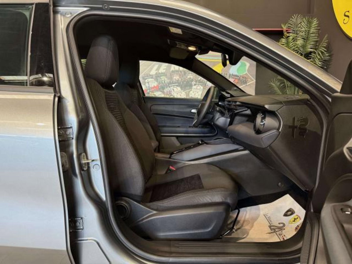 Alfa Romeo Junior 1.2 ibrida Q4 Intensa 145cv edct6 (10)