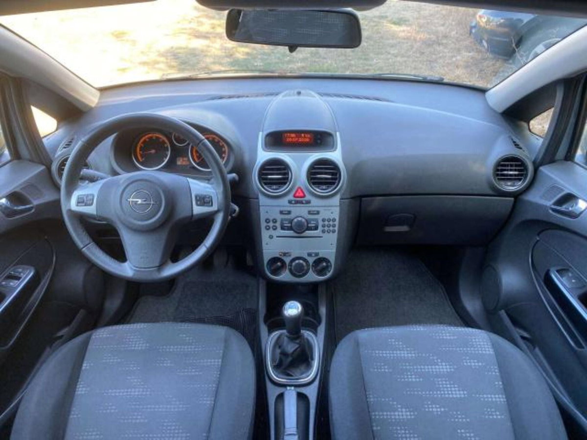 Opel Corsa 1.2 85CV 5 porte GPL-TECH Club (7)