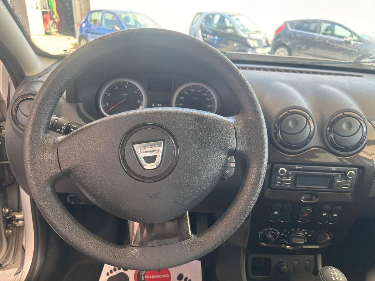 Dacia Duster 1.6 110CV 4x2 (10)