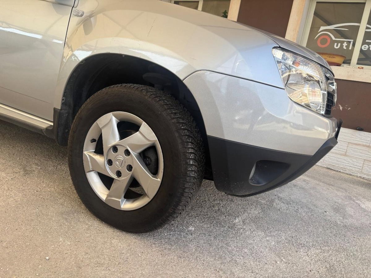 Dacia Duster 1.6 110CV 4x2 (12)