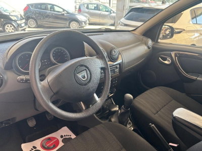 Dacia Duster 1.6 110CV 4x2 (9)