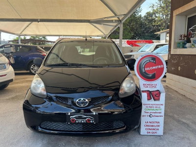 Toyota Aygo 1.0 12V VVT-i 5 porte Sound (2)