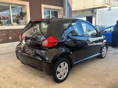 Toyota Aygo 1.0 12V VVT-i 5 porte Sound (4)
