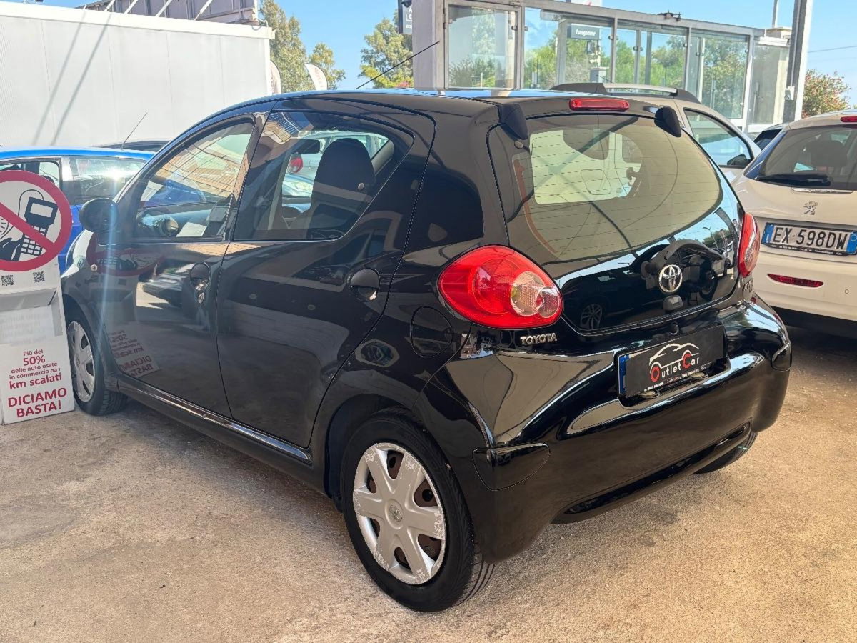 Toyota Aygo 1.0 12V VVT-i 5 porte Sound (5)