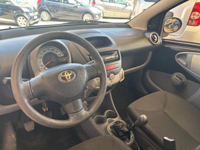 Toyota Aygo 1.0 12V VVT-i 5 porte Sound (9)