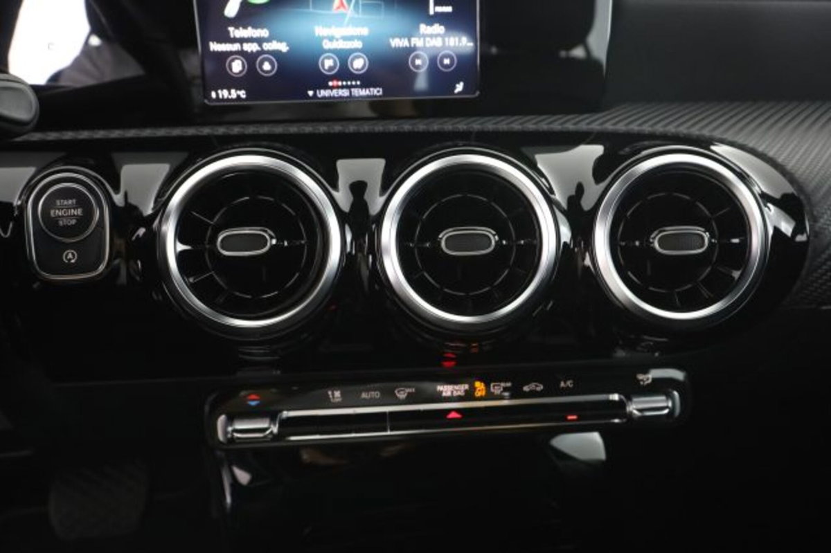 Mercedes-Benz Classe A 180 d Business Extra auto (14)