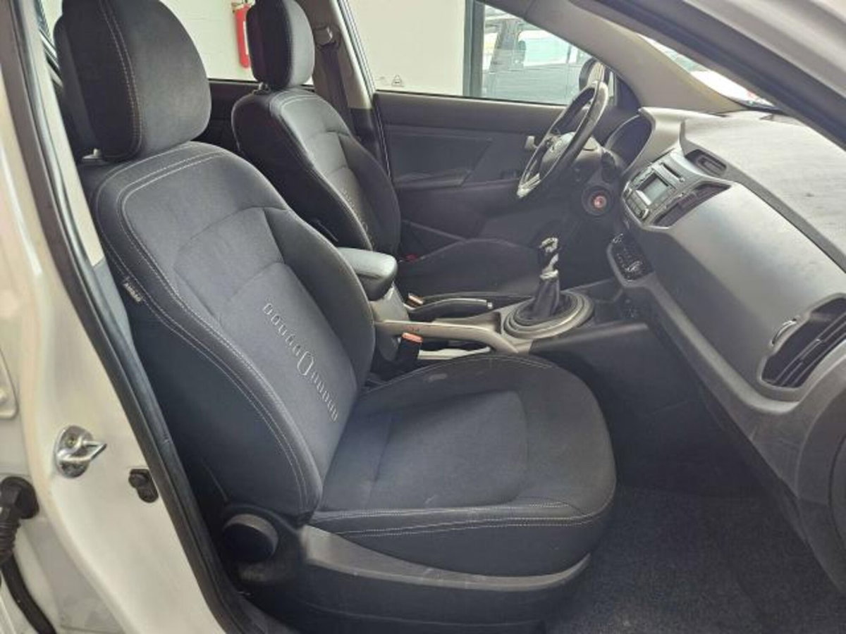 Kia Sportage 1.7 CRDI 2WD Class (9)