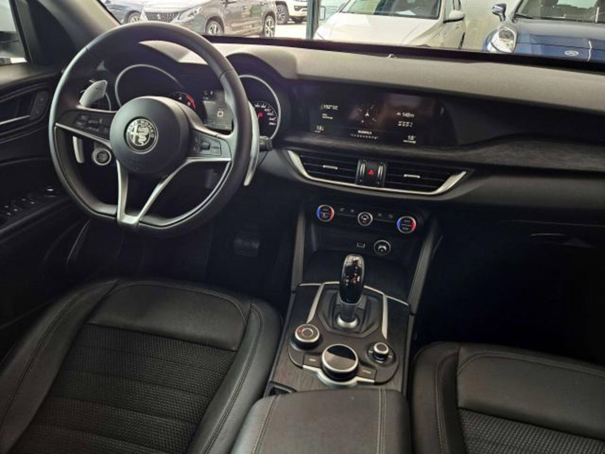 Alfa Romeo Stelvio 2.2 t Intensa Q4 210cv auto (12)