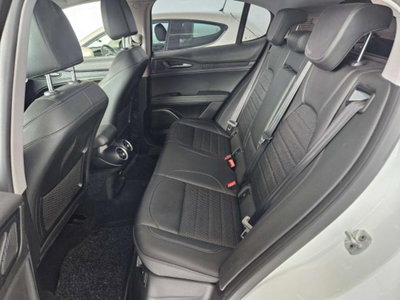 Alfa Romeo Stelvio 2.2 t Intensa Q4 210cv auto (9)