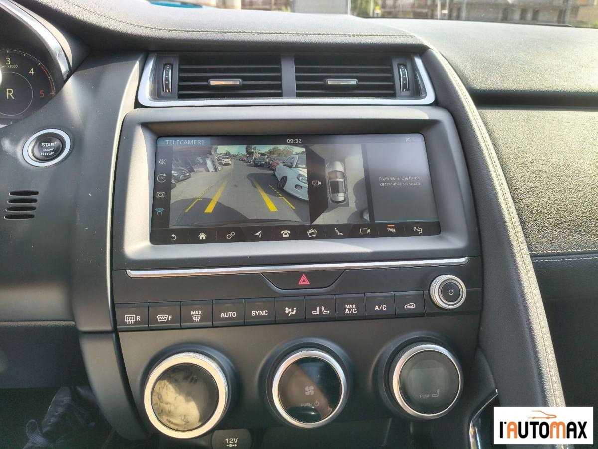 Jaguar E-Pace 2.0D 240 CV AWD aut. R-Dynamic S (13)