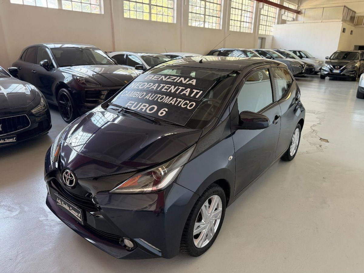 Toyota Aygo 1.0 VVT-i 69 CV 5 porte x-play TSS MMT
